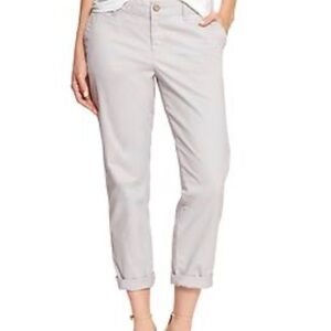 GAP Women's Light Gray Cropped Girlfriend Jeans